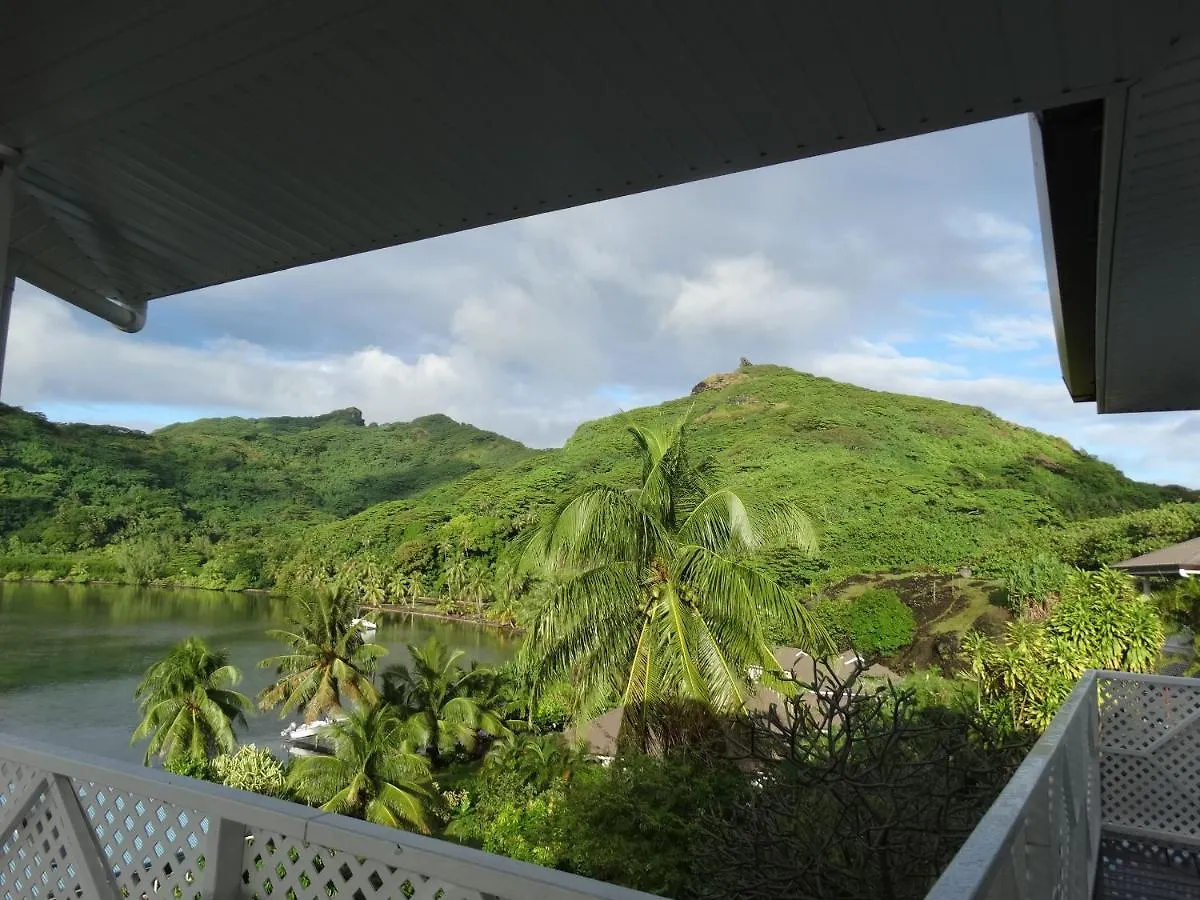 BLUE LAGOON LODGE HUAHINE, vue mer et accés privé lagon Maroe 0*,